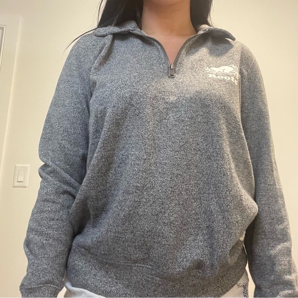 ROOTS quarter zip, white roots logo. worn a couple times, yet perfect condition. - Picture 2 of 4